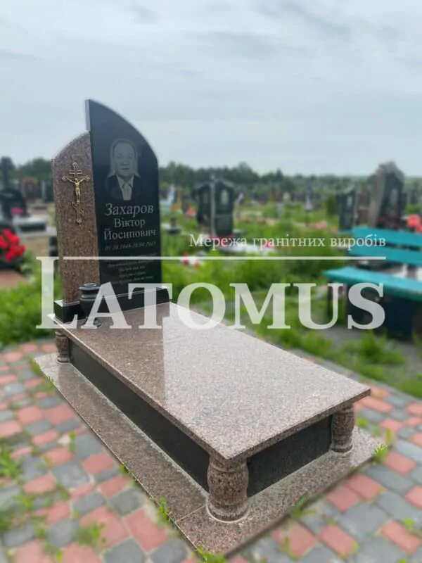 Одинарний памятник на могилу з граніту купити