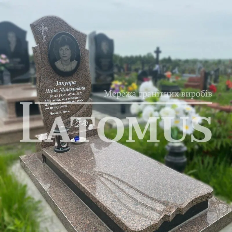 Одинарний памятник на могилу з граніту купити