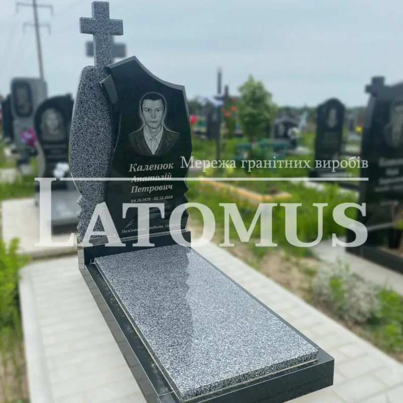 Одинарний памятник на могилу з граніту купити
