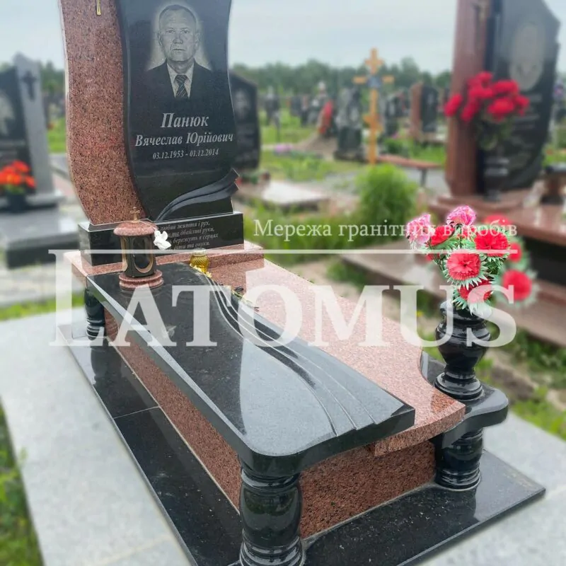 Одинарний памятник на могилу з граніту купити