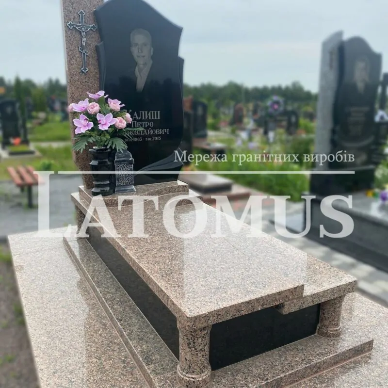 Одинарний памятник на могилу з граніту купити