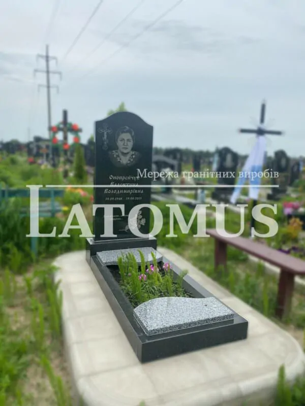 Одинарний памятник на могилу з граніту купити