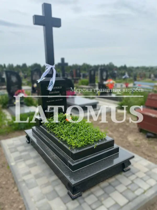Одинарний памятник на могилу з граніту купити