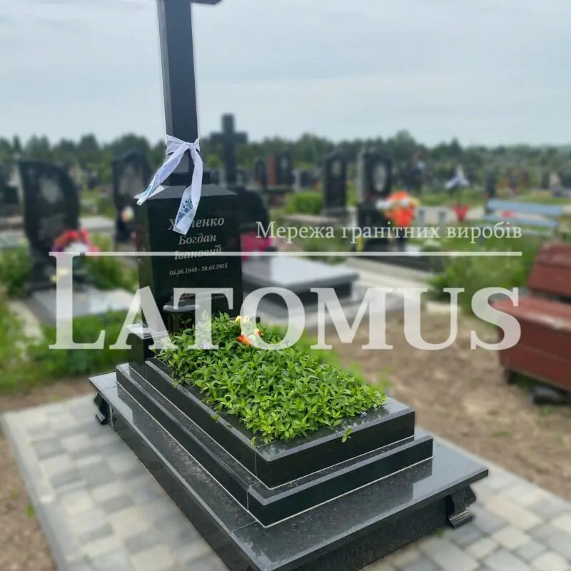 Одинарний памятник на могилу з граніту купити
