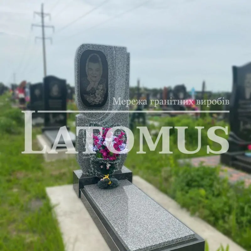 Одинарний памятник на могилу з граніту купити