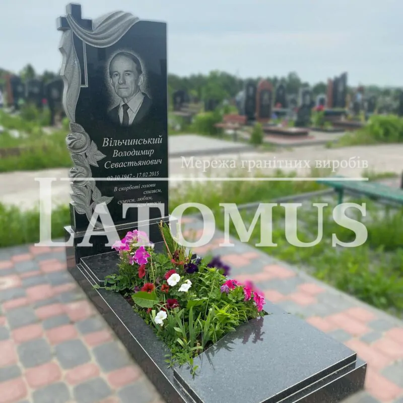 Одинарний памятник на могилу з граніту купити