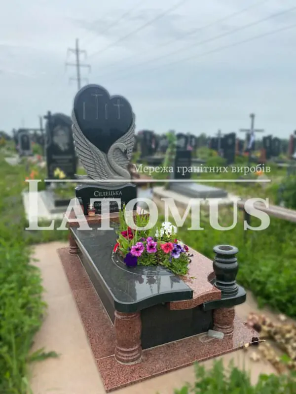 Одинарний памятник на могилу з граніту купити
