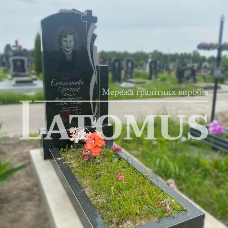 Одинарний памятник на могилу з граніту купити
