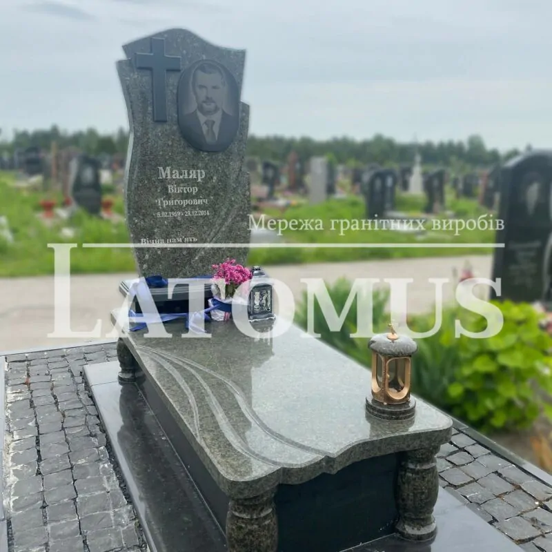 Ексклюзивний одинарний памятник з граніту