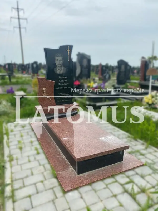 Ексклюзивний одинарний памятник з граніту