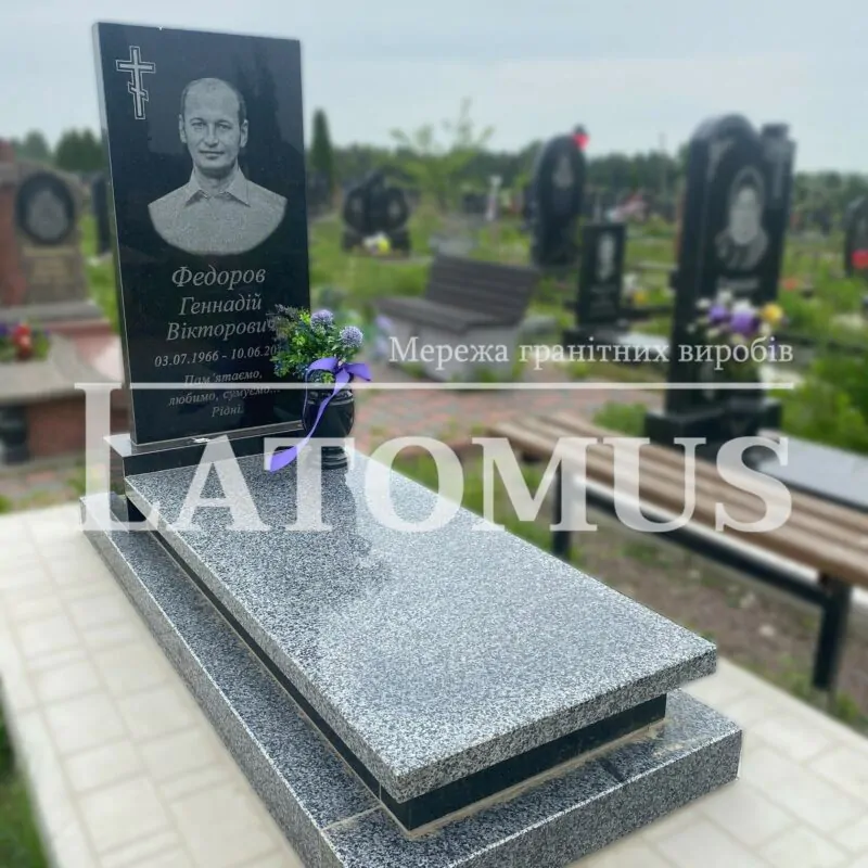Ексклюзивний одинарний памятник з граніту