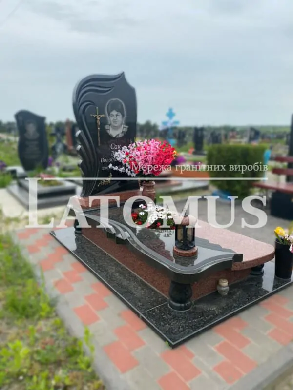 Ексклюзивний одинарний памятник з граніту