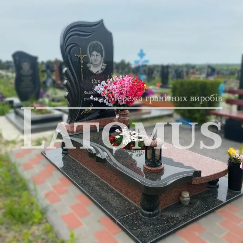 Ексклюзивний одинарний памятник з граніту