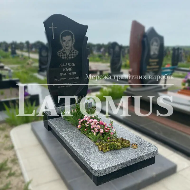 Ексклюзивний одинарний памятник з граніту