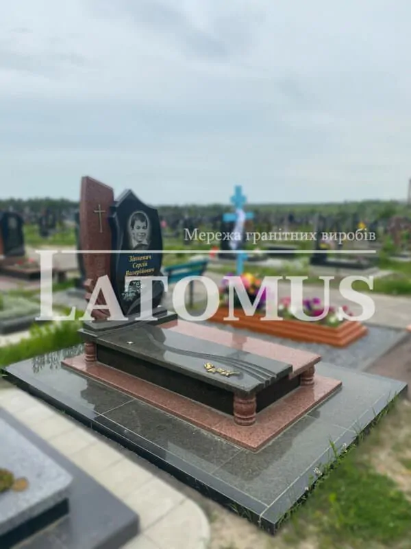 Ексклюзивний одинарний памятник з граніту