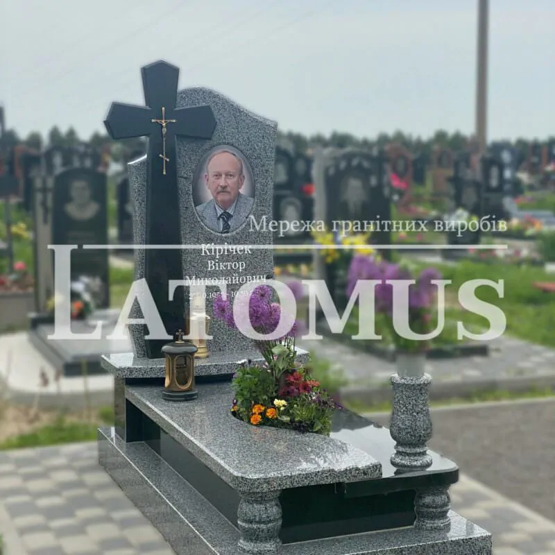 Ексклюзивний одинарний памятник з граніту