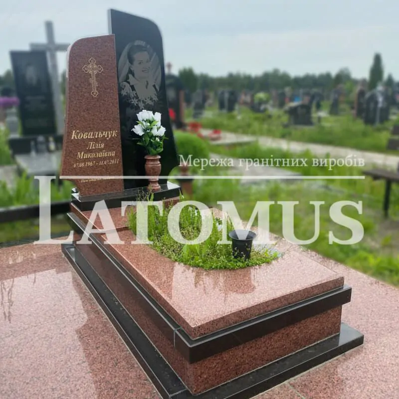 Ексклюзивний одинарний памятник з граніту