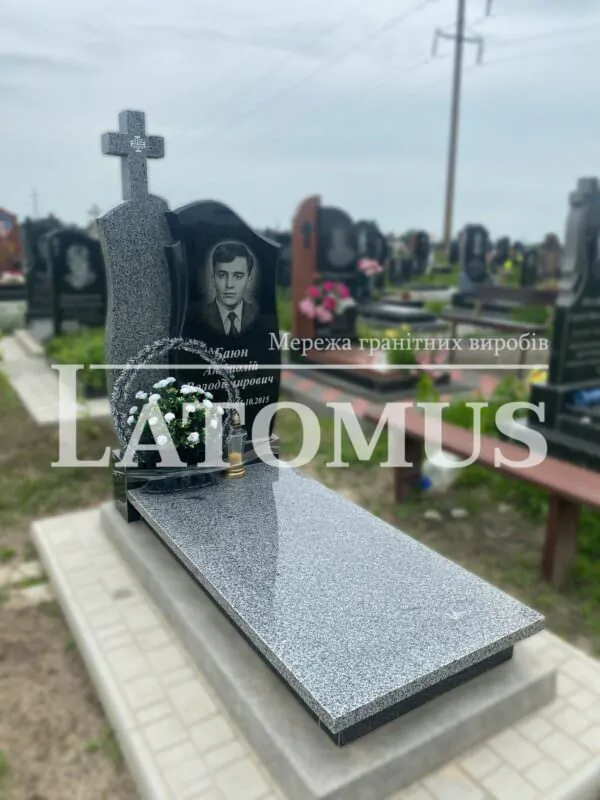 Ексклюзивний одинарний памятник з граніту