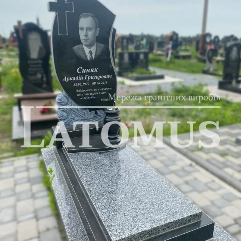 Ексклюзивний одинарний памятник з граніту