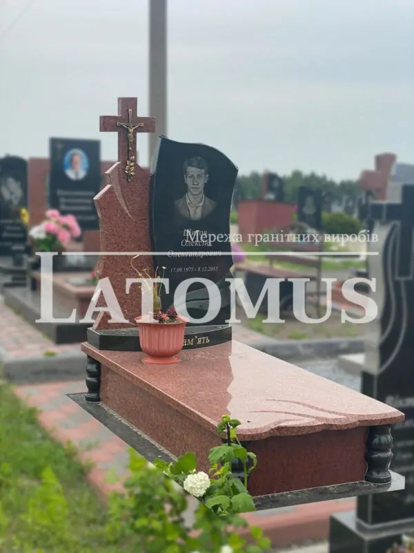 Ексклюзивний одинарний памятник з граніту