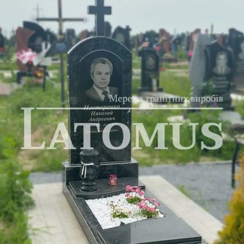 Ексклюзивний одинарний памятник з граніту