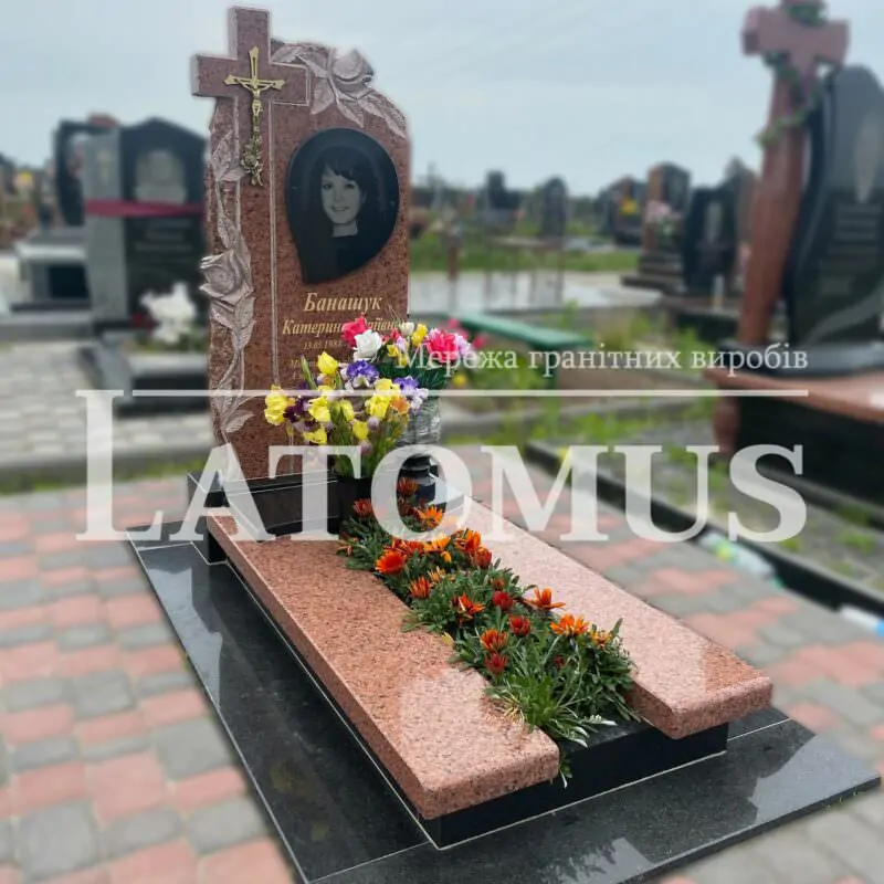Ексклюзивний одинарний памятник з граніту