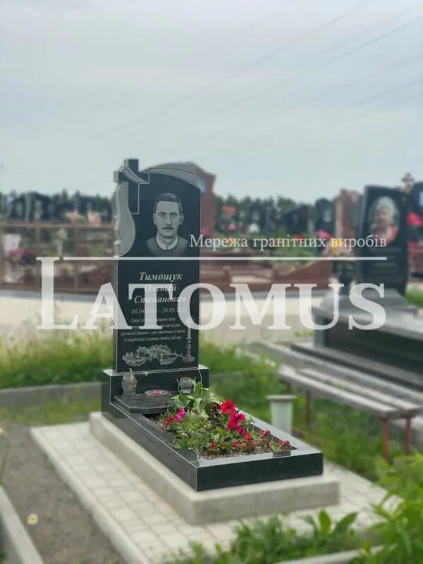 Ексклюзивний одинарний памятник з граніту