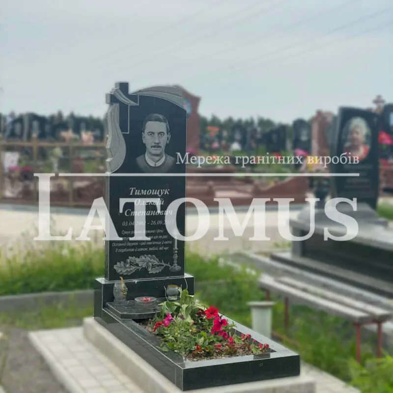 Ексклюзивний одинарний памятник з граніту