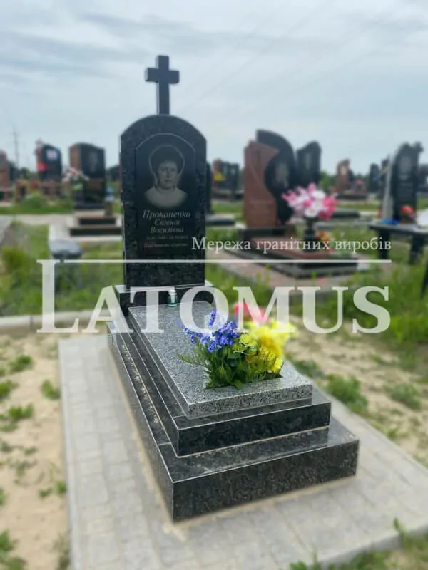 Ексклюзивний одинарний памятник з граніту