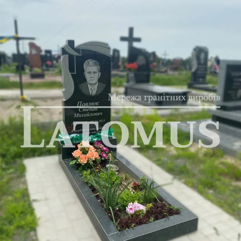 Ексклюзивний одинарний памятник з граніту