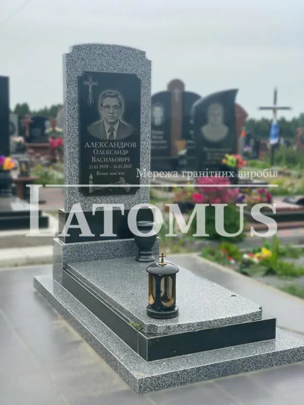 Ексклюзивний одинарний памятник з граніту