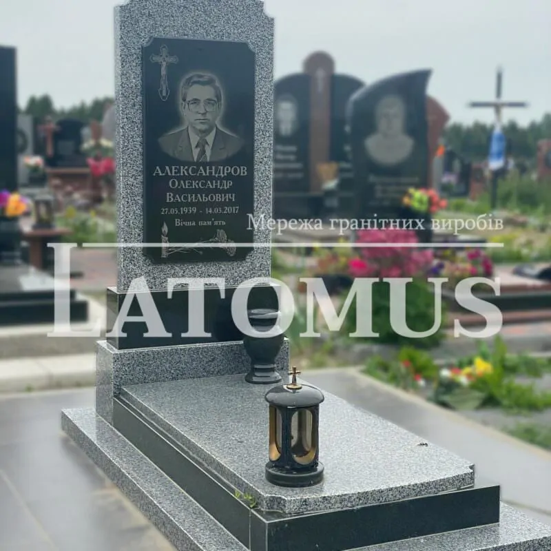 Ексклюзивний одинарний памятник з граніту