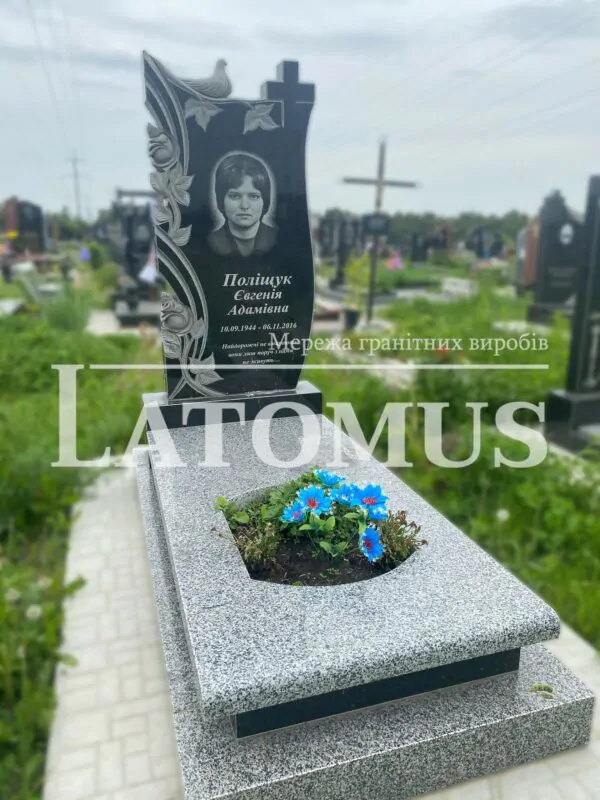 Ексклюзивний одинарний памятник з граніту