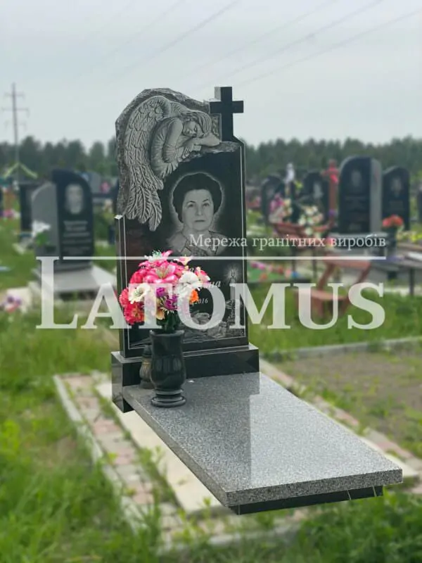 Ексклюзивний одинарний памятник з граніту