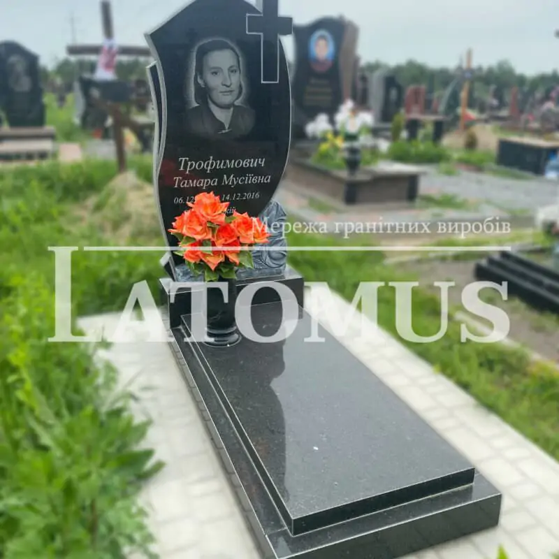 Ексклюзивний одинарний памятник з граніту