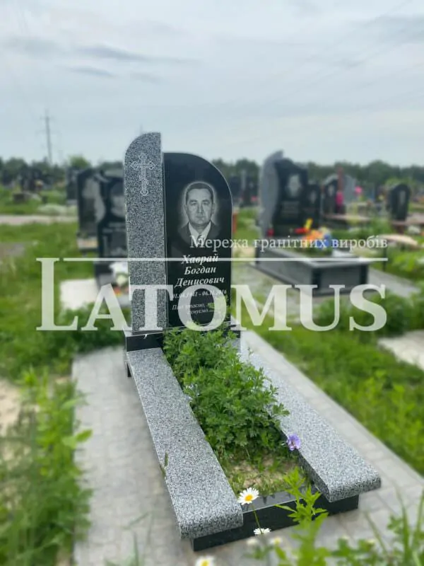 Ексклюзивний одинарний памятник з граніту