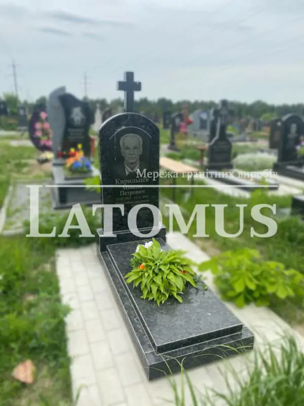 Ексклюзивний одинарний памятник з граніту