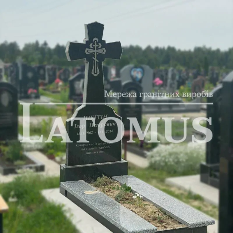 Ексклюзивний одинарний памятник з граніту