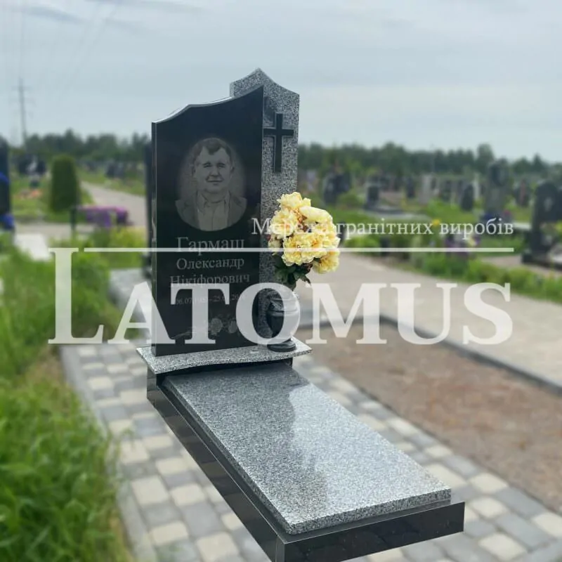 Ексклюзивний одинарний памятник з граніту