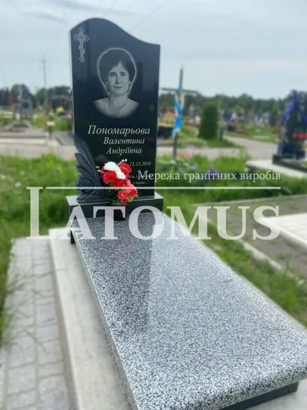 Ексклюзивний одинарний памятник з граніту