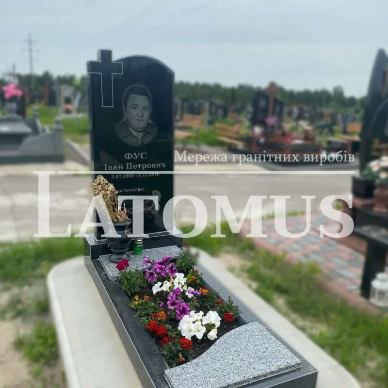 Ексклюзивний одинарний памятник з граніту