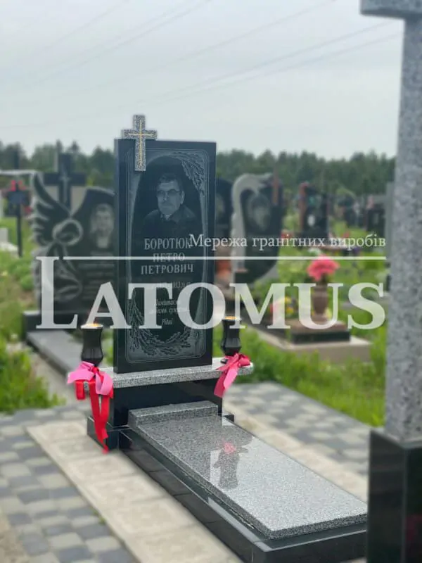 Ексклюзивний одинарний памятник з граніту