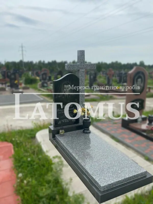 Ексклюзивний одинарний памятник з граніту