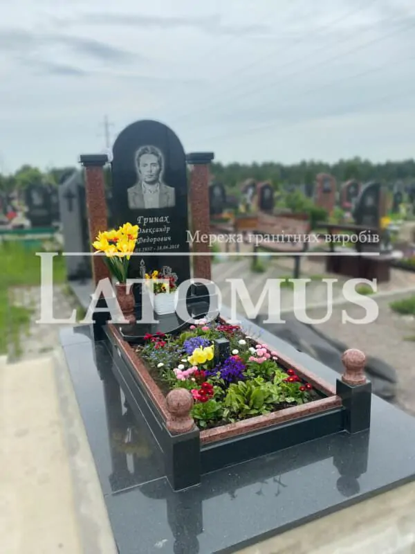 Ексклюзивний одинарний памятник з граніту