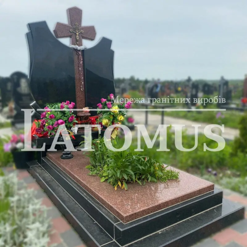 Ексклюзивний гранітний комплекс на могилу