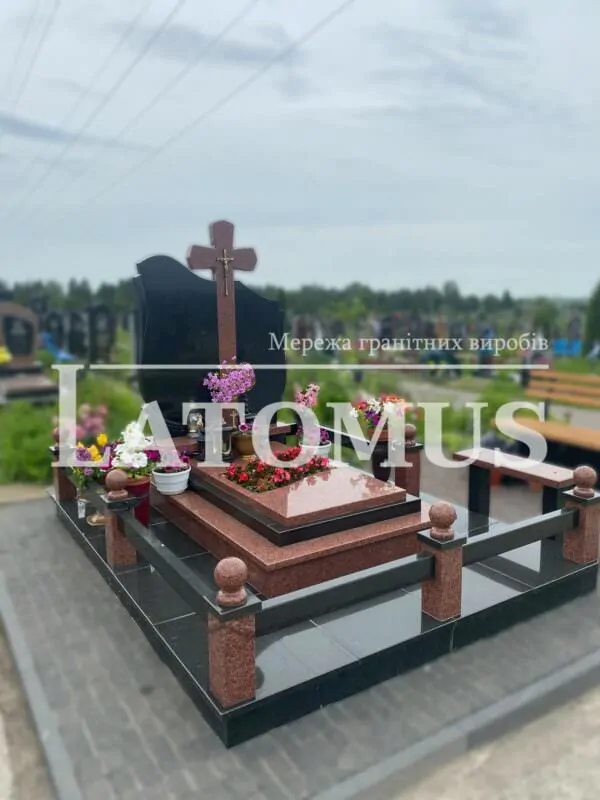 Ексклюзивний гранітний комплекс на могилу