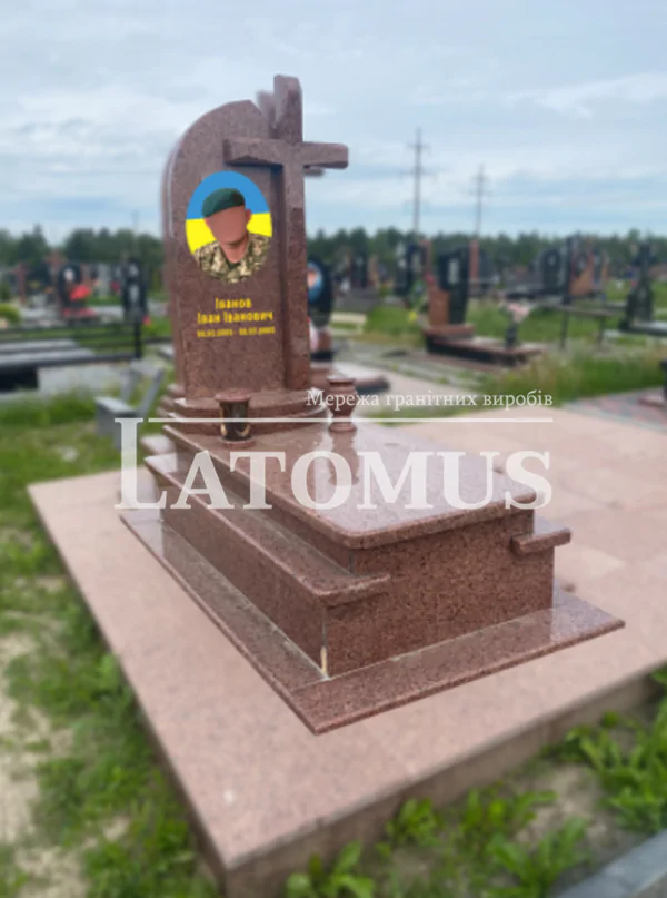Памятник для Військовослужбовця Лізник