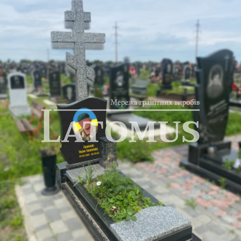 Гранітний памятник з Покосту ціни