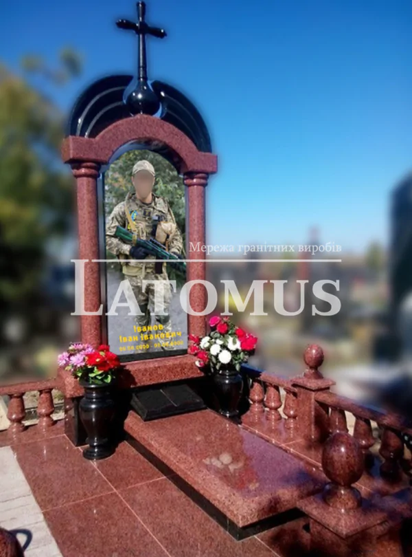 Памятник на могилу Лізник