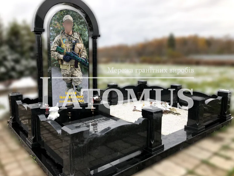 Гранітний комплекс для Військовослужбовця